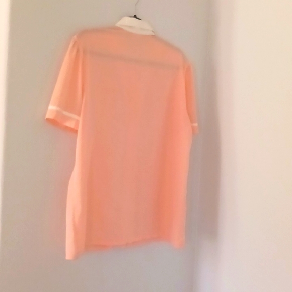 James Kenrob pink short sleeve buttons down blouse - Picture 3 of 3